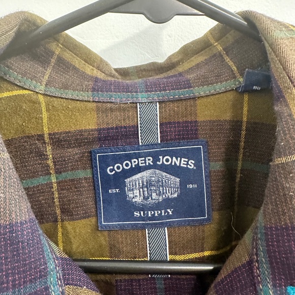 Flannel pattern button down - Picture 3 of 3